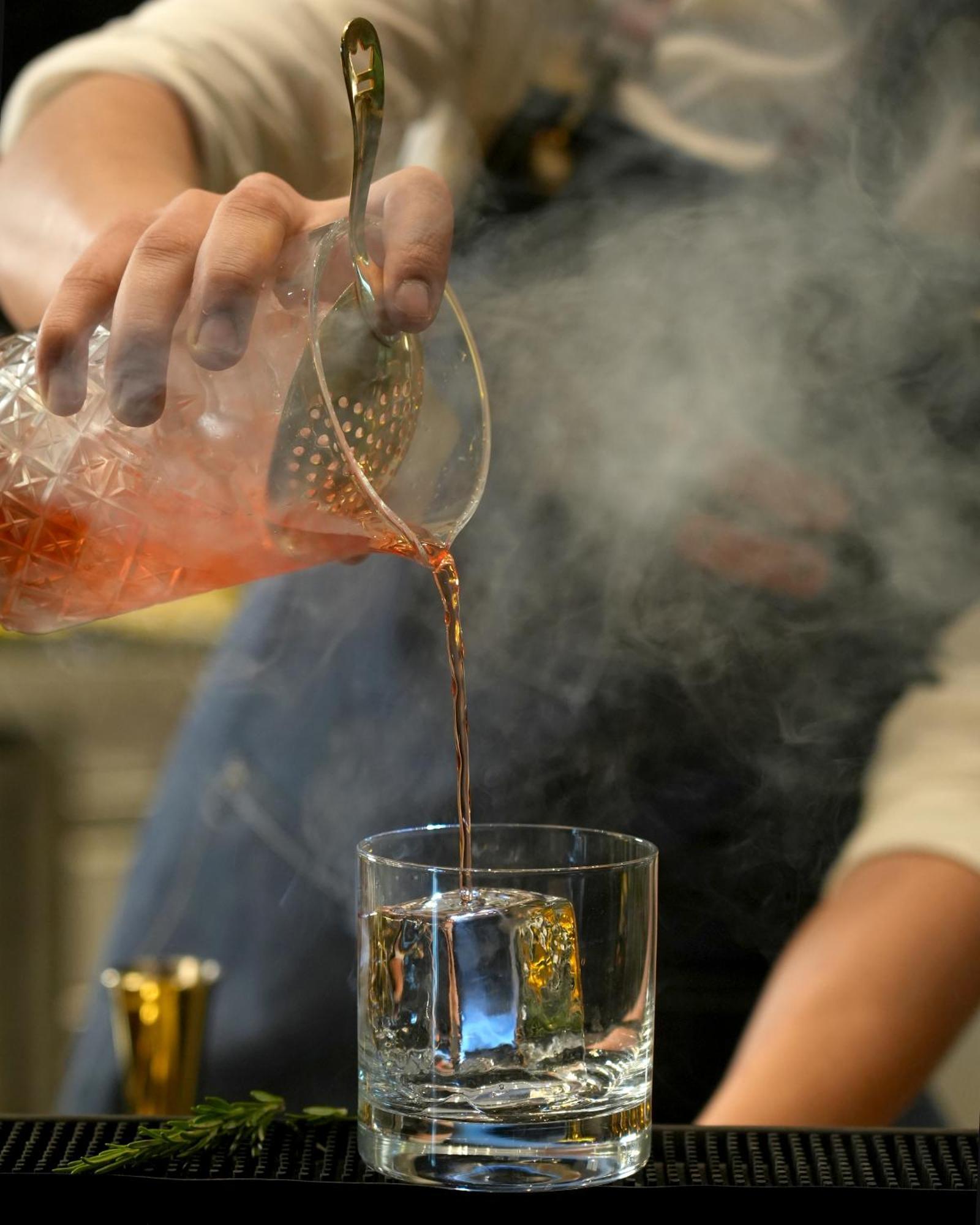 Fairmont Riyadh Exterior photo A glass of iced tea